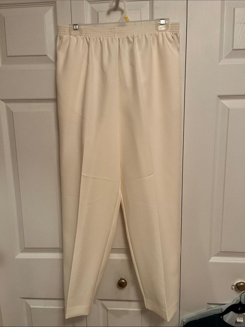 NWT NEW Alfred Dunner Ivory Straight Pants with Elastic Waist-petite 14